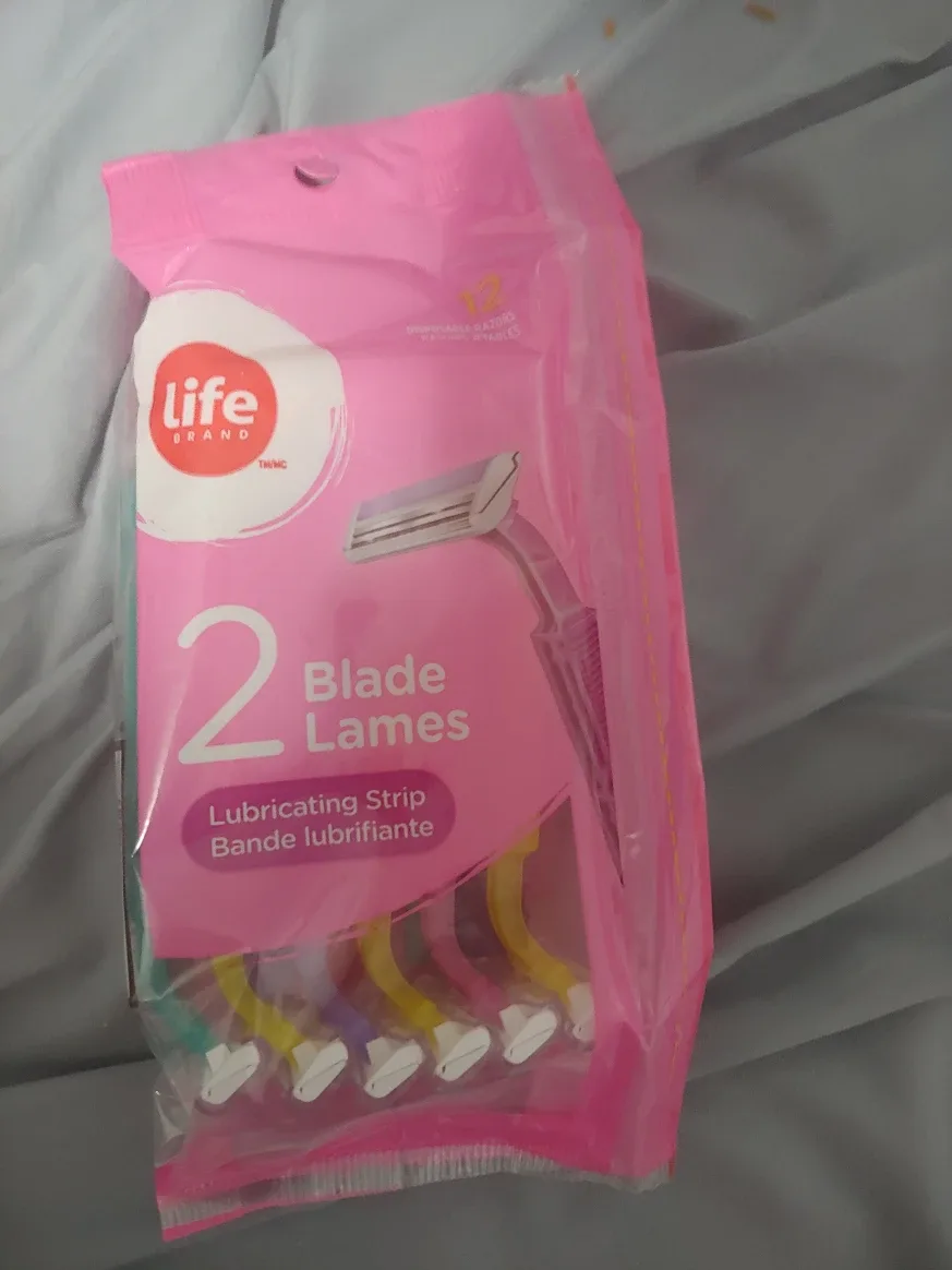 Life Brand 2-Blade Disposable Razors (12 pack) thumbnail