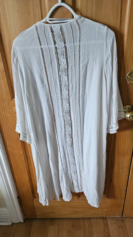 Forever 21 White Kimono #freecycle image indicator(3)