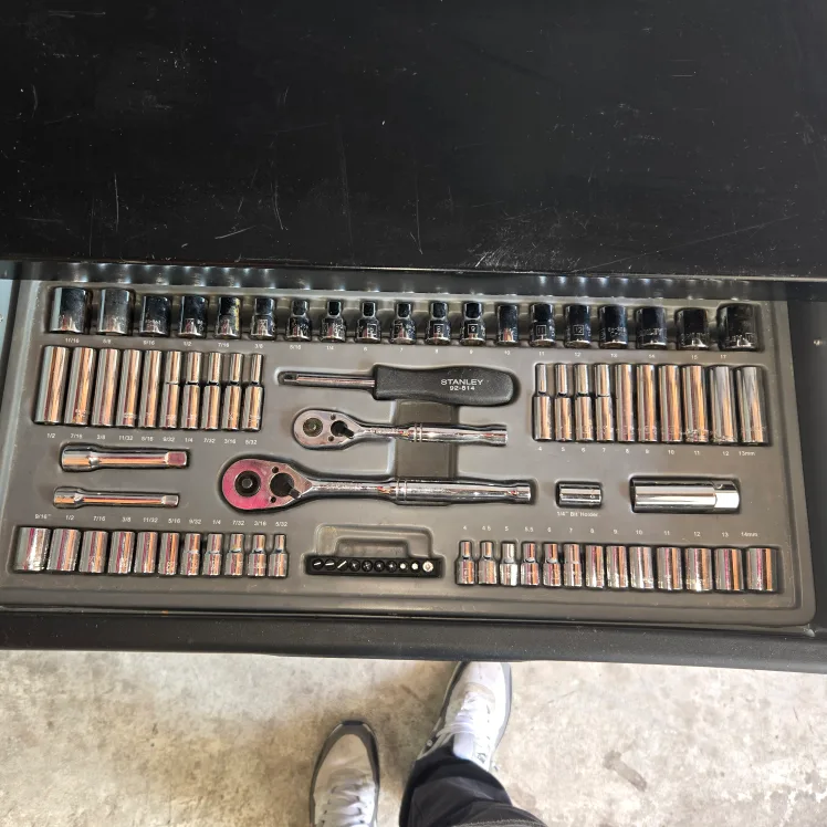 Stanley Rolling Tool Chest with Socket Set image indicator(5)