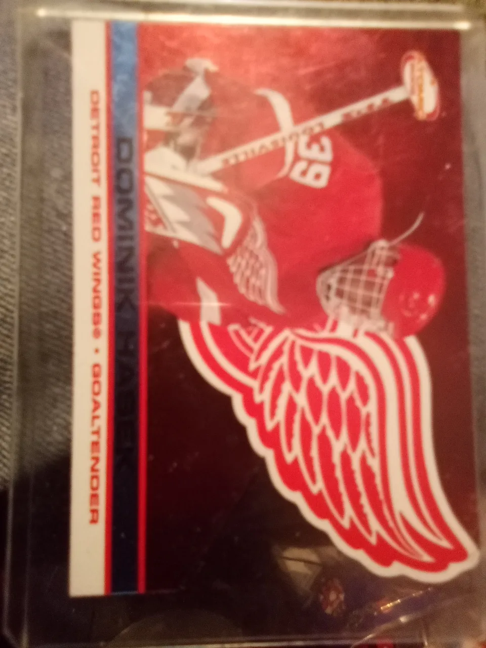 Detroit Red Wings Hockey Card - Dominik Hasek thumbnail