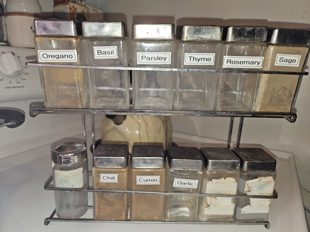 Small Kitchen Spice Rack #freecycle thumbnail