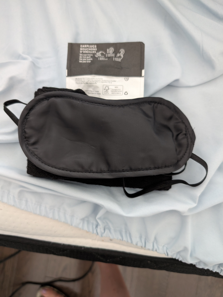 !!!FREE!!! Sleep Mask Set