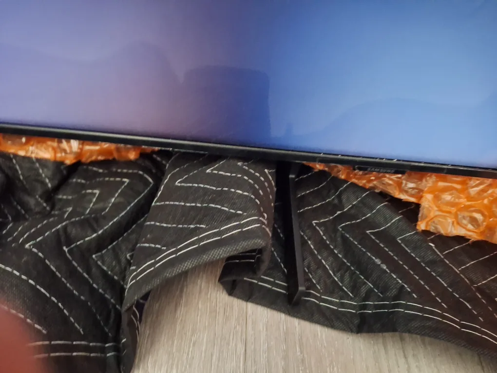 Samsung 55" 4k UHD HDR LED Tizen Smart TV AU8000 image indicator(5)