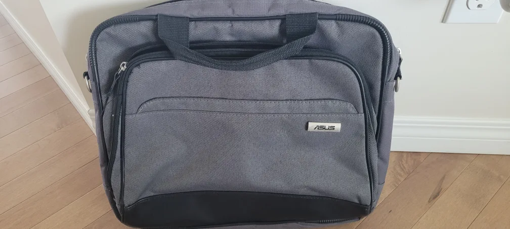 ASUS Laptop Bag thumbnail