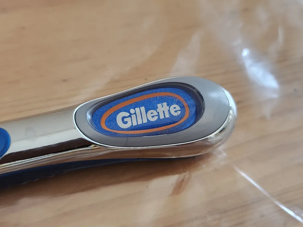 Gillette Fusion Razor image indicator(2)