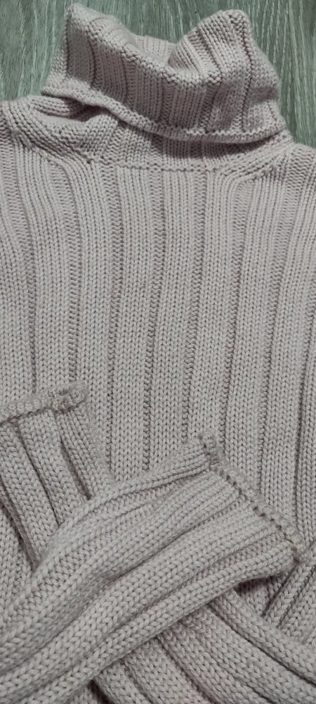 Hugo Boss Serenity Pink Turtleneck 100% Vergin Wool Sweater image indicator(5)