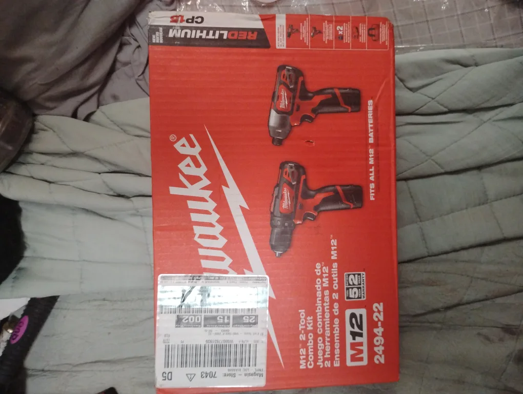 Milwaukee M12 2-Tool Combo Kit 2494-22 - New in Box thumbnail