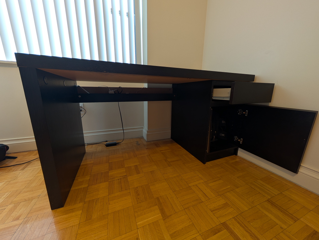 Ikea Malm big table / desk (price is negotiable) - photo 3
