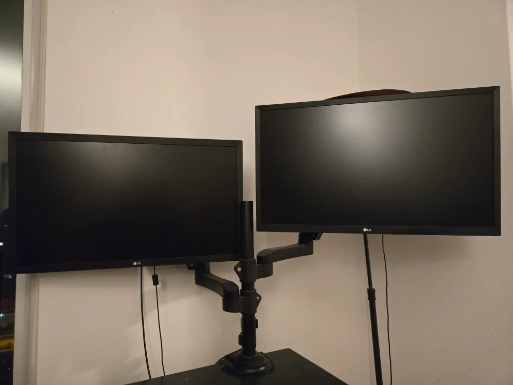 Dual LG Monitor Setup - 2 monitors and a dual monitor arm mount thumbnail
