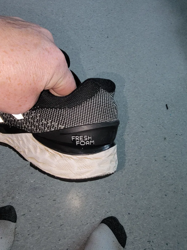 New Balance Fresh Foam X 880 Size 11 US image indicator(5)