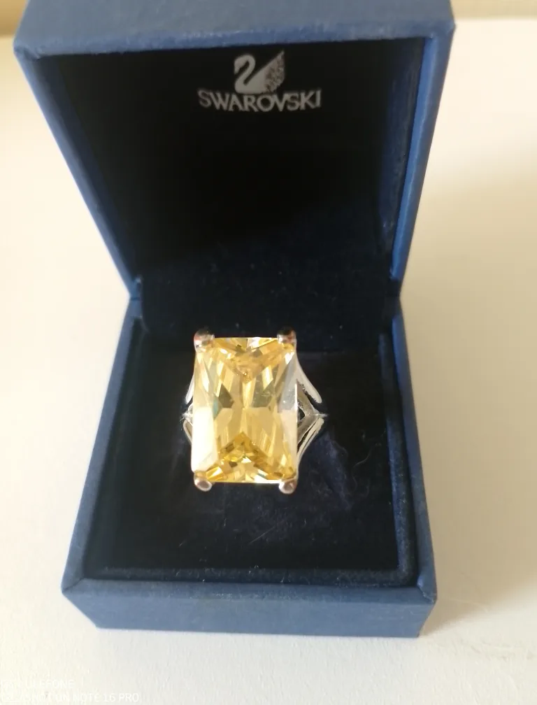 Swarovski Yellow Gemstone Ring thumbnail