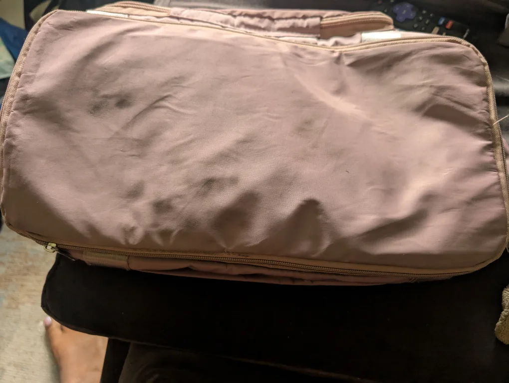 # free cycle Langhuitou Travel Duffle Bag - Mauve image indicator(3)