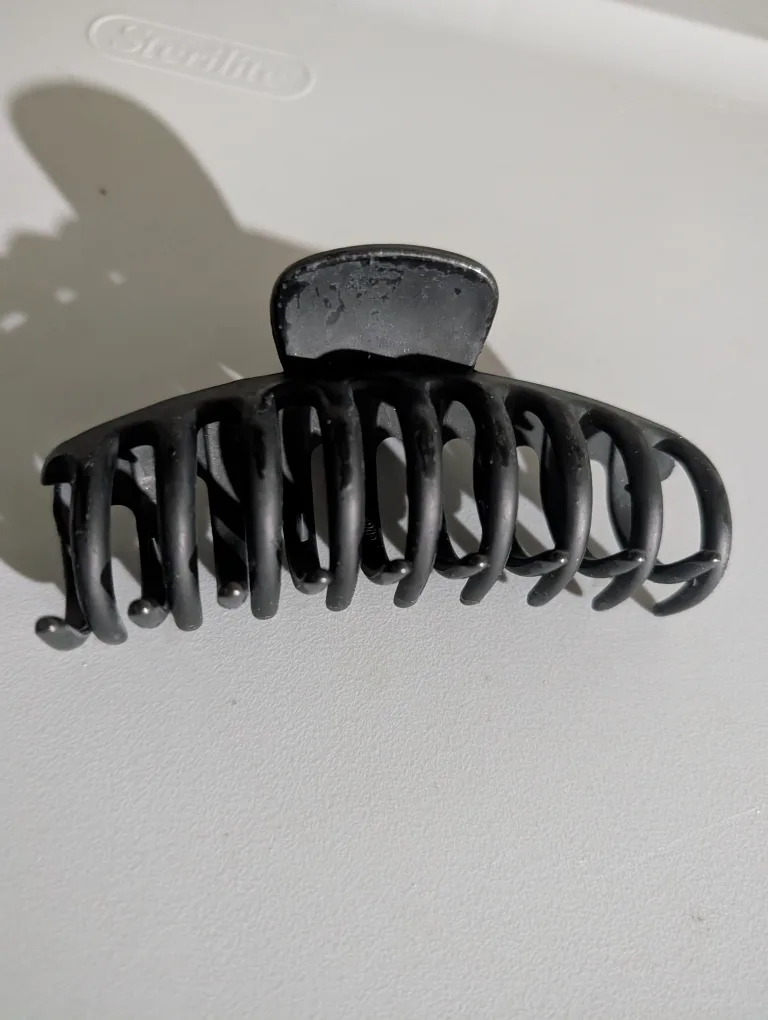 Black Hair Claw Clip #freecycle thumbnail