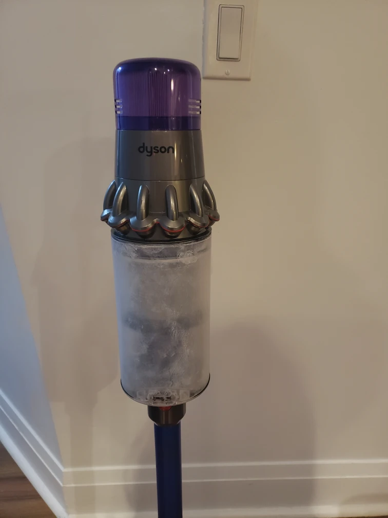 Dyson Cordless Stick Vacuum - photo 2