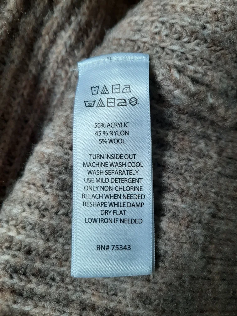 Max Studio XS Turtleneck Sweater image indicator(3)