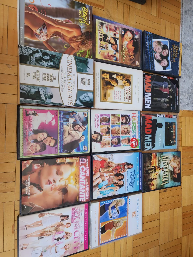🥕 Lot of DVDs image indicator(2)