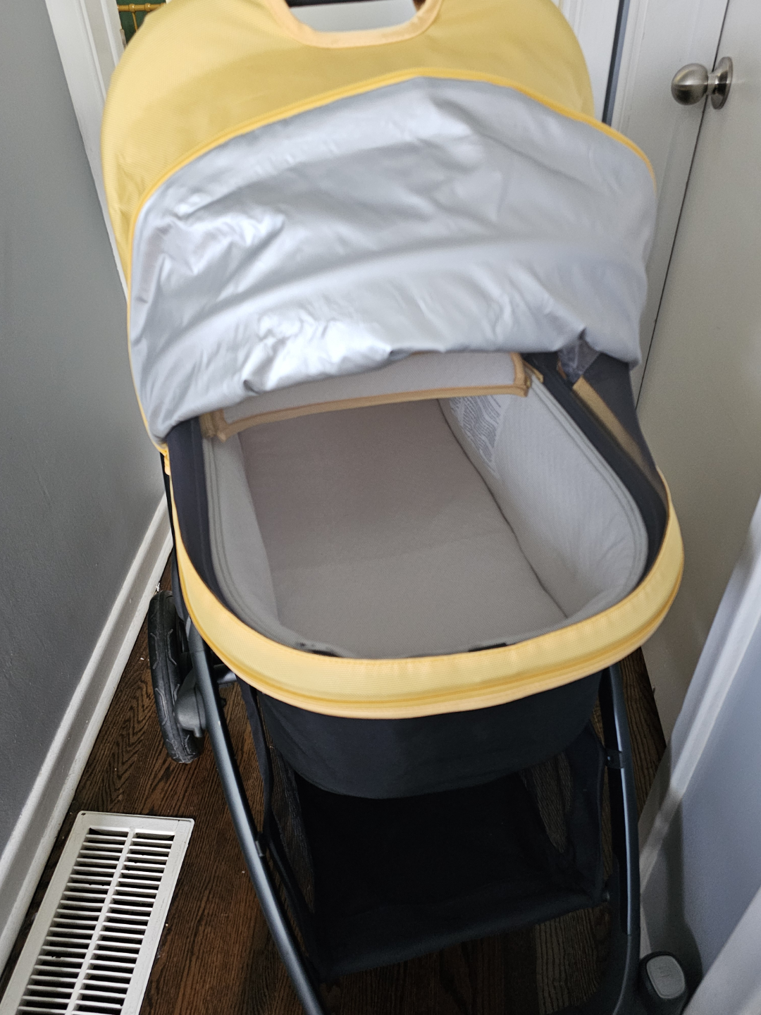 Yellow UPPAbaby Vista Stroller - photo 5