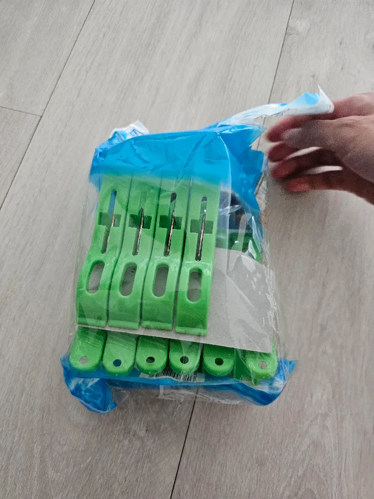 New Green Clothes Pegs image indicator(2)