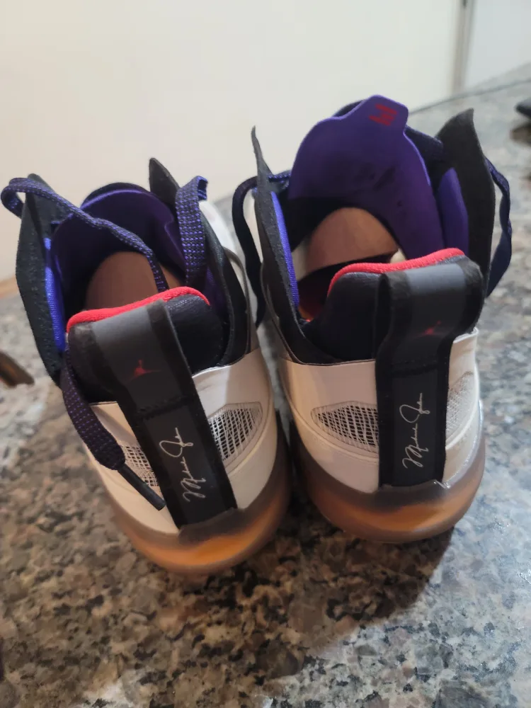 Air Jordan XXXVII Basketball Sneakers. Sz 11 image indicator(4)