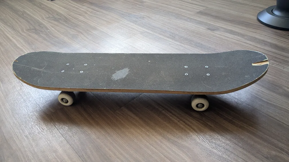 Used Skateboard thumbnail
