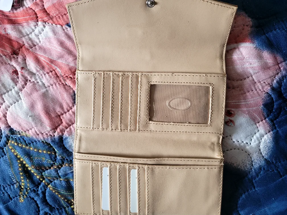Guess Beige Wallet image indicator(2)