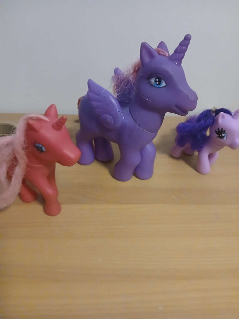 3 Plastic Toy Unicorns #freecycle