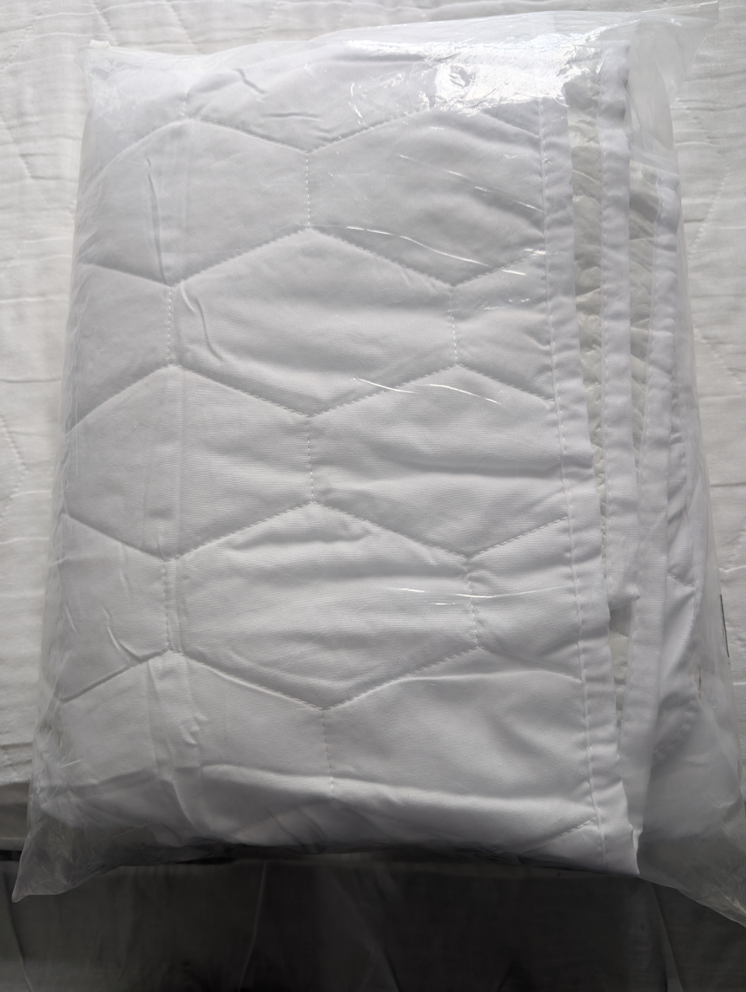 new waterproof quilted mattress protector