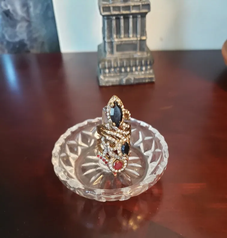 small Crystal Ring Holder image indicator(2)