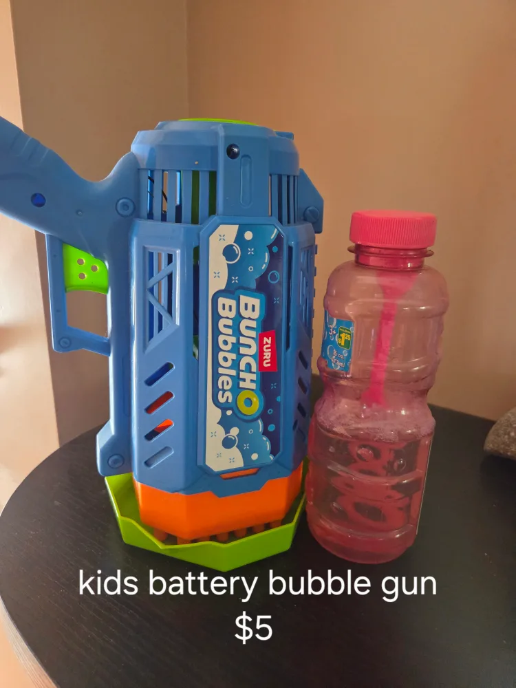Zuru Bunch O Bubbles Bubble Gun thumbnail