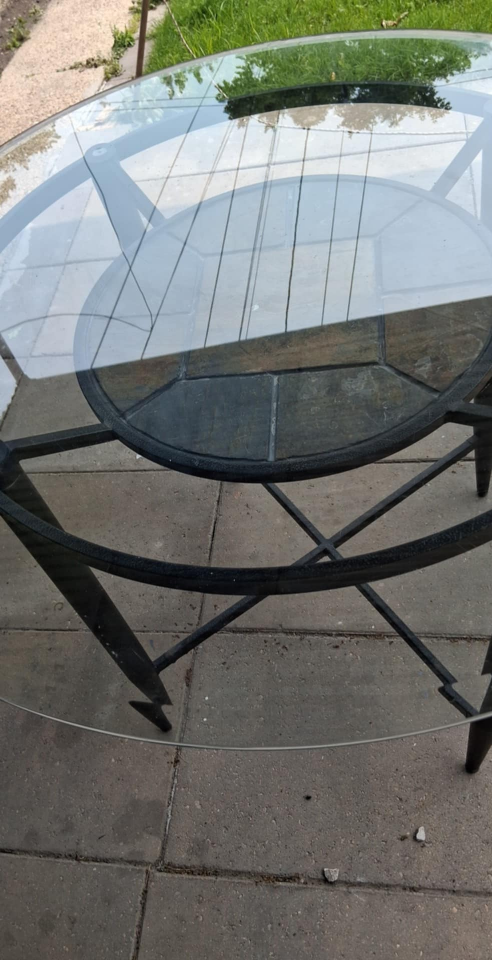 Round Glass Table - photo 3