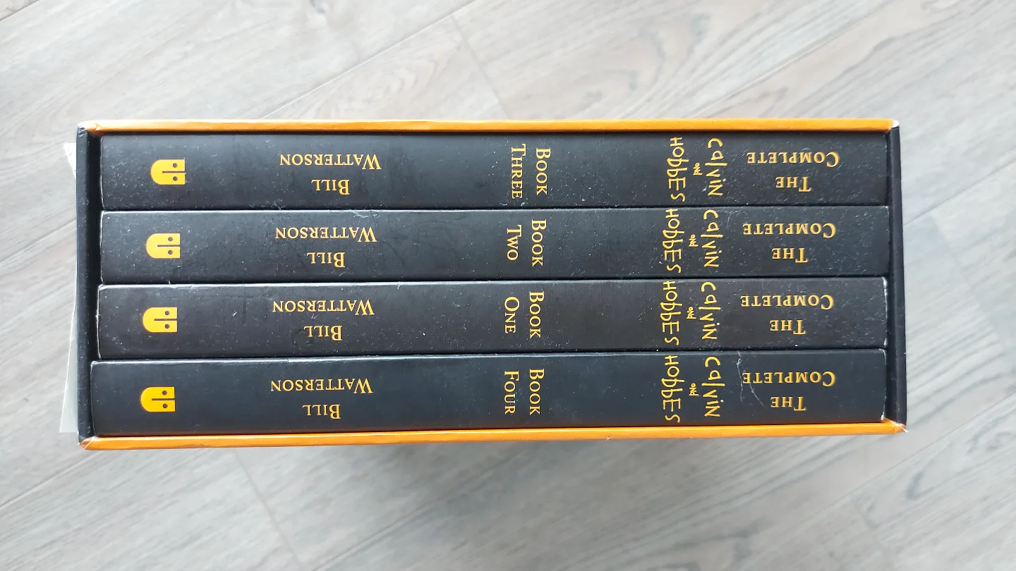 The Complete Calvin and Hobbes Boxset 4 volumes image indicator(3)