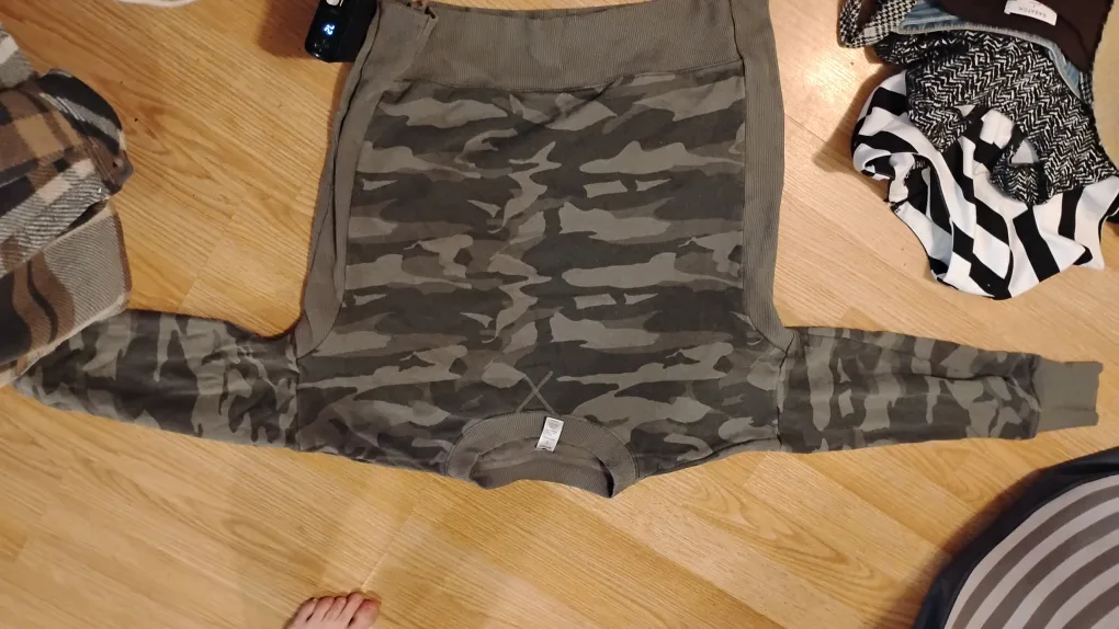 Camo Crewneck Sweatshirt image indicator(2)