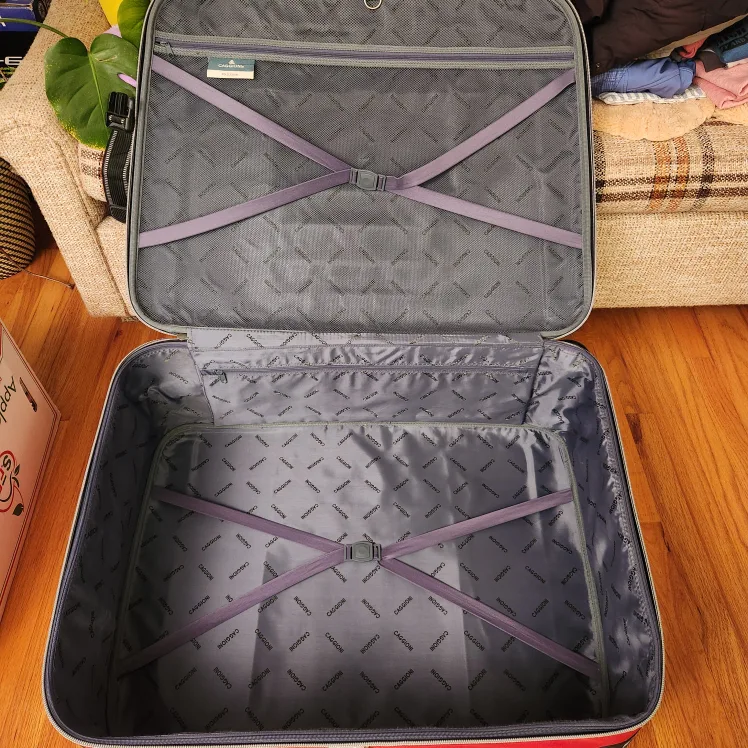 Caggioni Red and Black Suitcase image indicator(5)