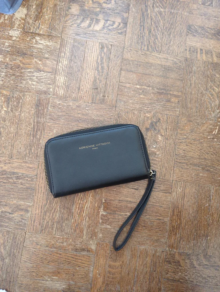 Black Adrienne Vittadini Wallet thumbnail