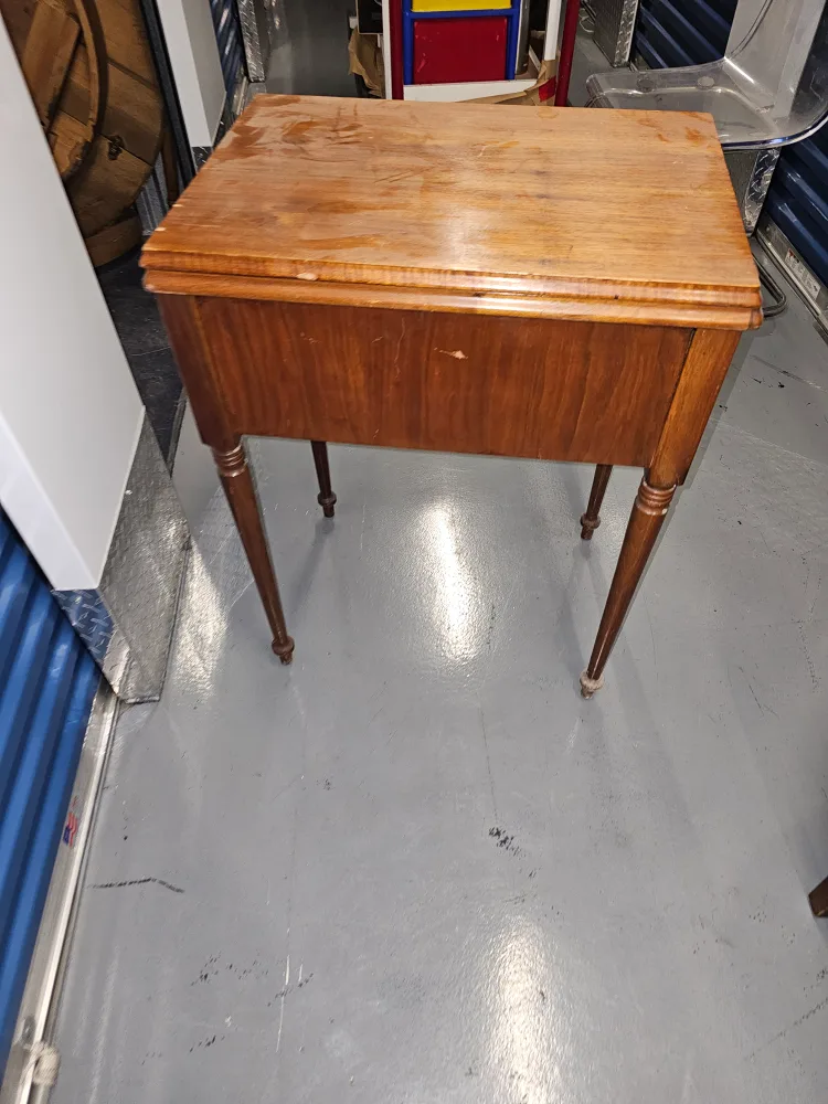 Vintage Sewing Machine Cabinet image indicator(6)