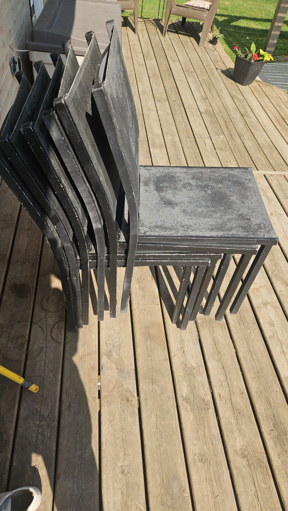 6 Stackable Outdoor Chairs