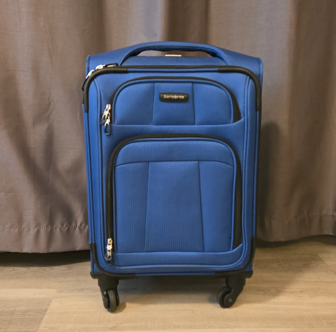 READ DESCRIPTION Samsonite Carry-On Suitcase thumbnail