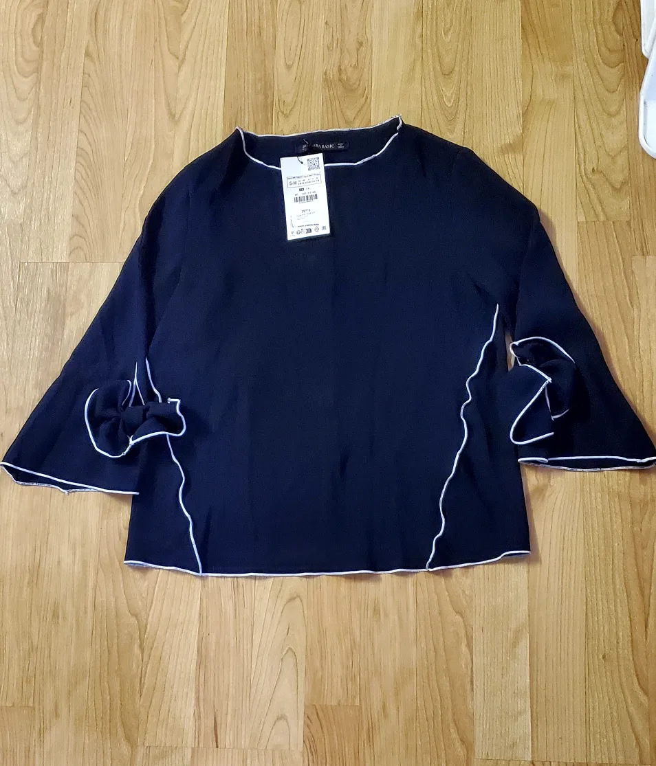 Zara Basic Navy Blue Blouse - Size S-M image indicator(3)
