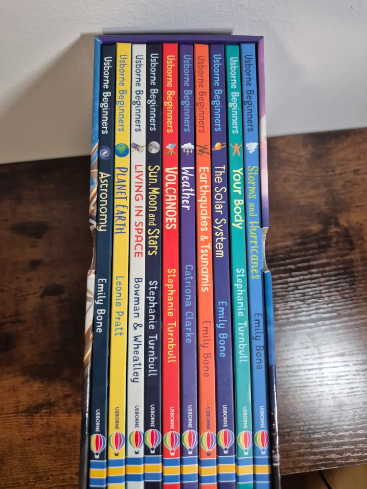 Usborne Beginners Science Book Set image indicator(2)