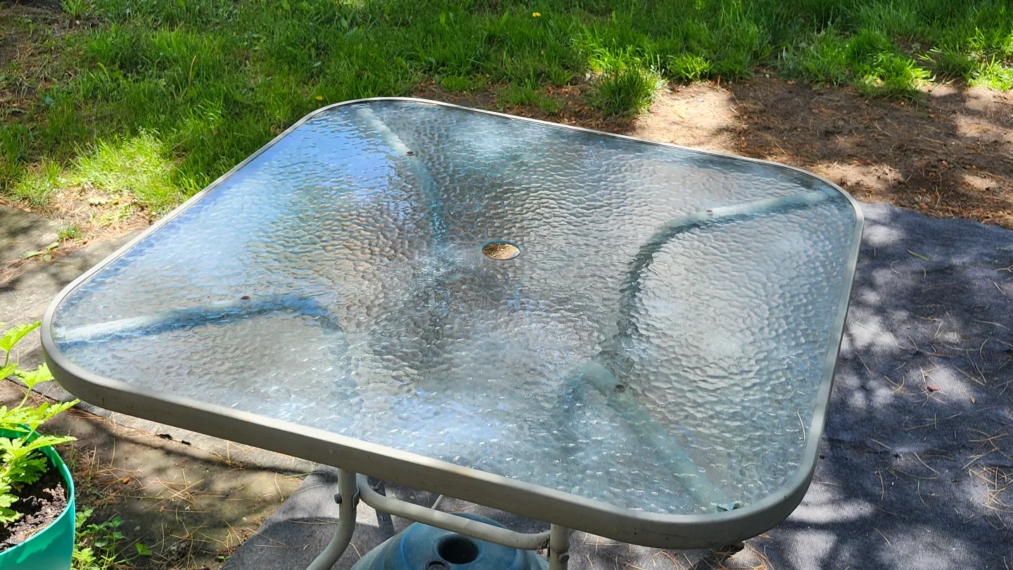 Outdoor Glass Top Table image indicator(3)