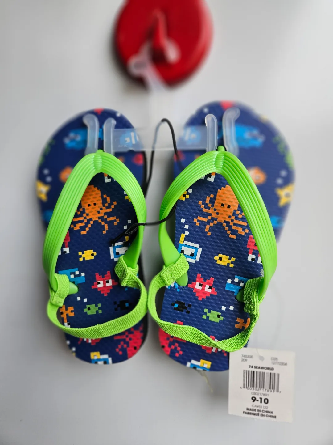 Kids' Flip-Flops New 9/10 thumbnail