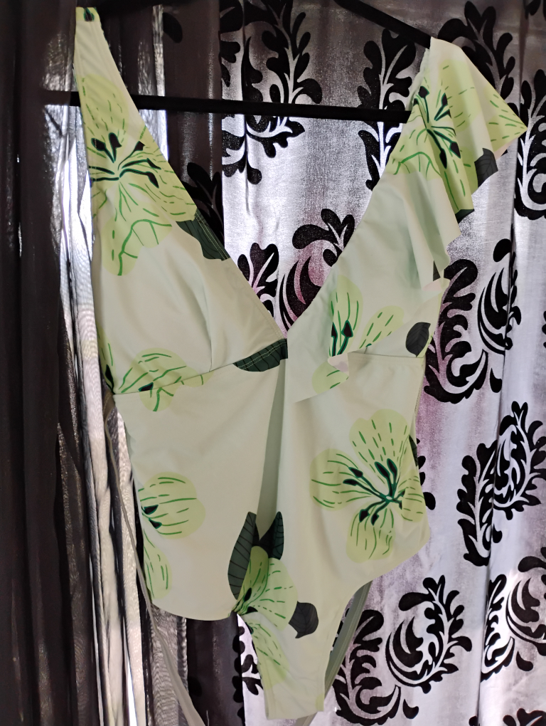 Women's One Piece Swimsuit and Wrap Skirt Set - photo 3