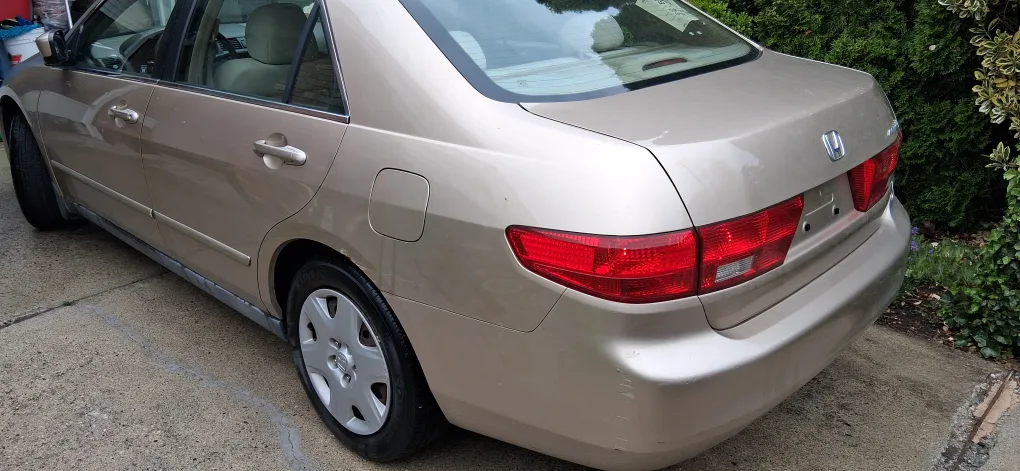 Honda Accord Sedan - Beige image indicator(3)