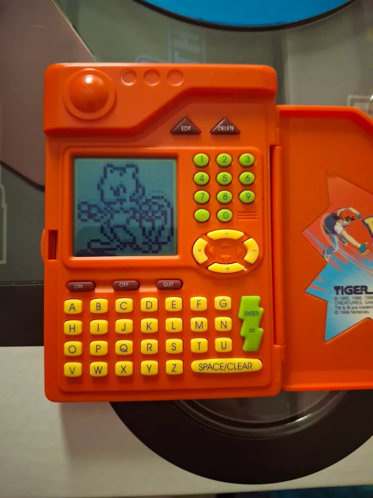 Tiger Electronics Pokémon Pokedex Organizer image indicator(10)