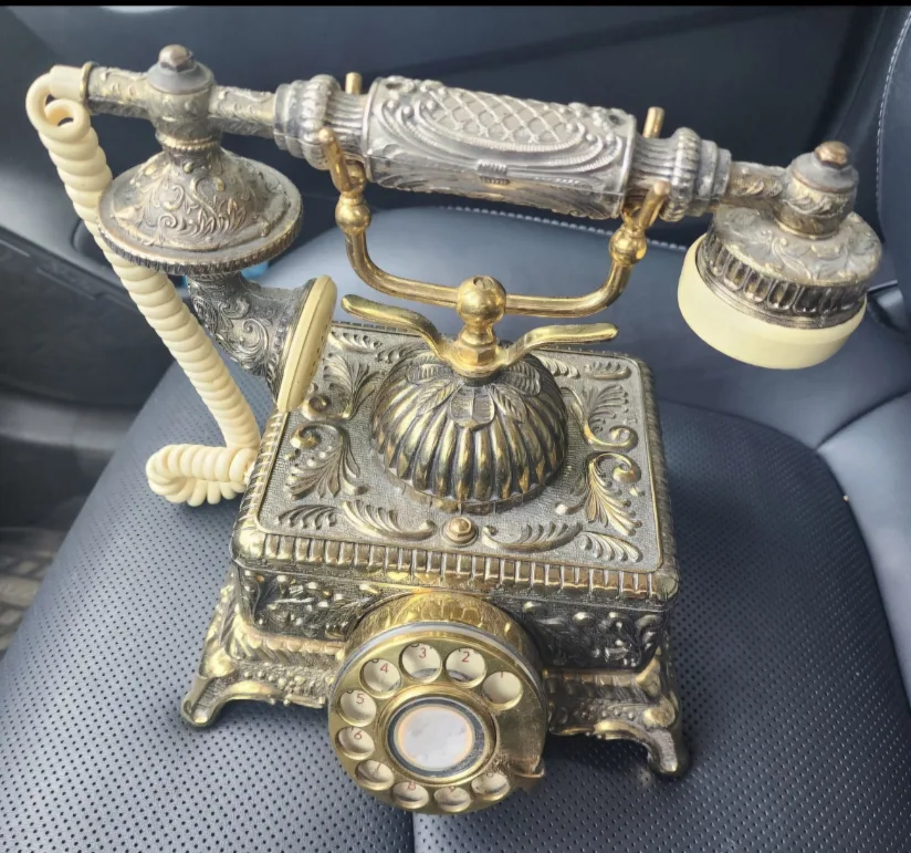 Vintage Rotary Dial Telephone thumbnail