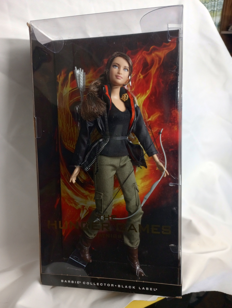 Barbie Collector Hunger Games Katniss Doll - Black Label