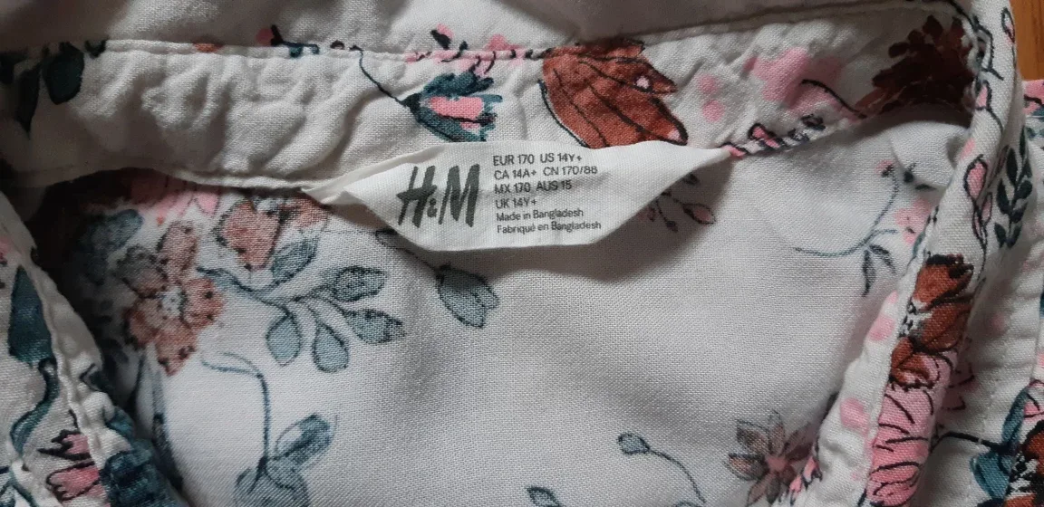 $2 a piece 🤩 - Lot of 7 pc. Girl's Clothing image indicator(10)