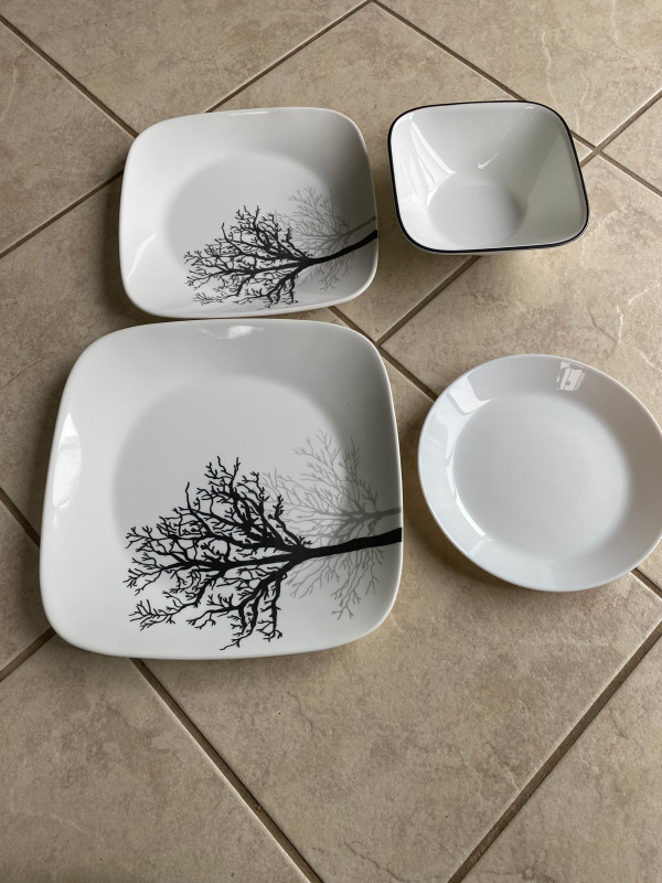 Corelle Set of Dishes - Tree Pattern
