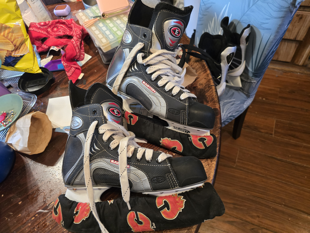 Easton Hockey Skates, Size 9 - photo 2