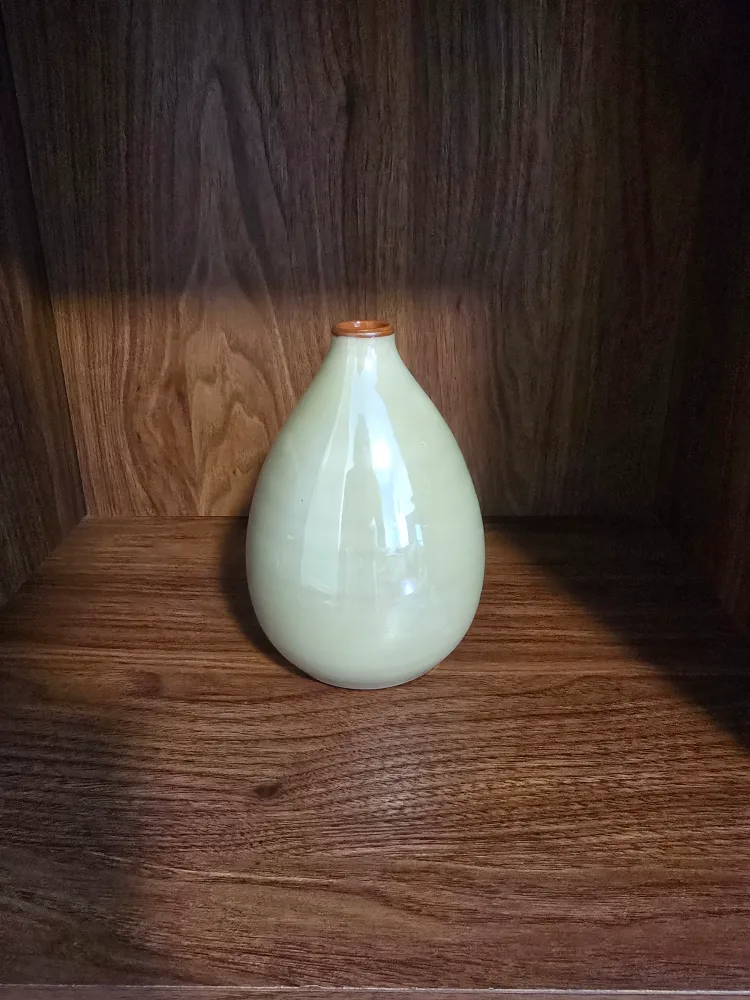 Light Green Vase thumbnail